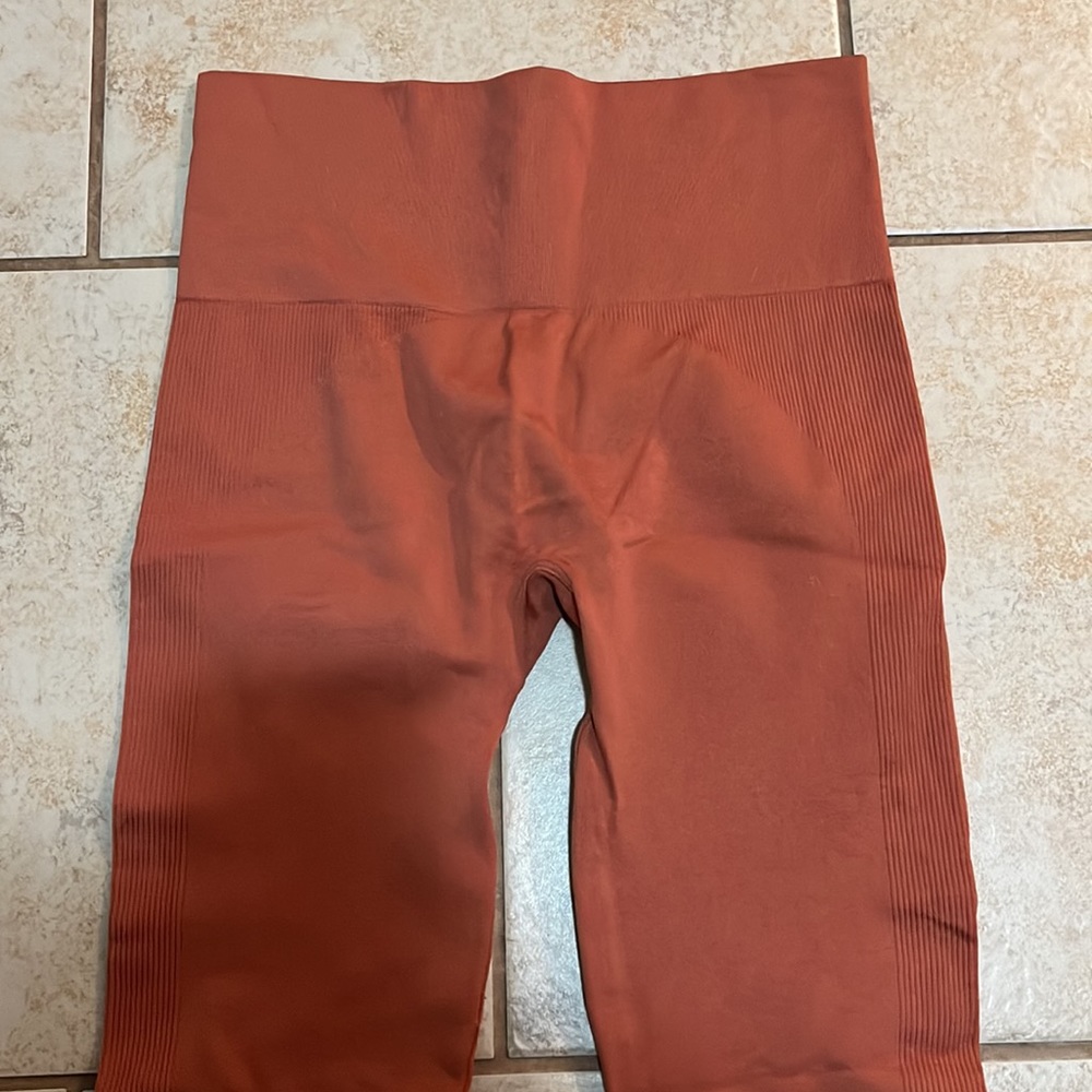 SET Active Rust Leggings - Picture 10 of 12